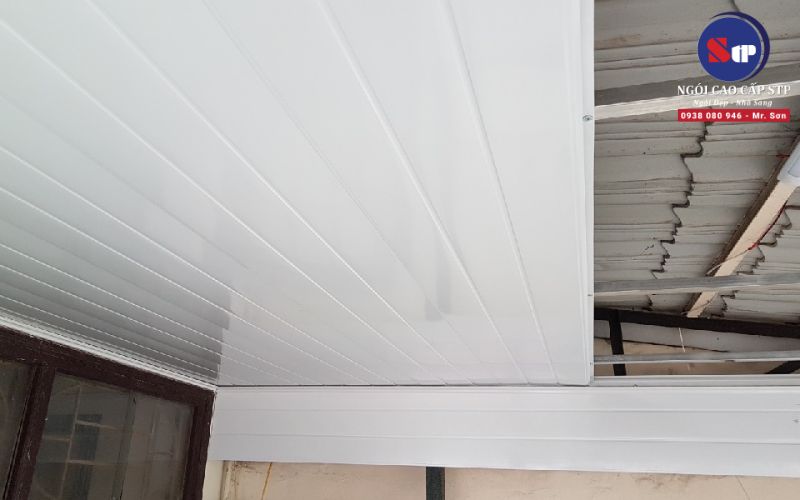 Các tiêu chí chọn trần phù hợp cho nhà mái ngói