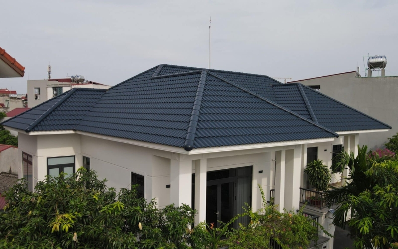 Lợp ngói rìa và ngói nóc