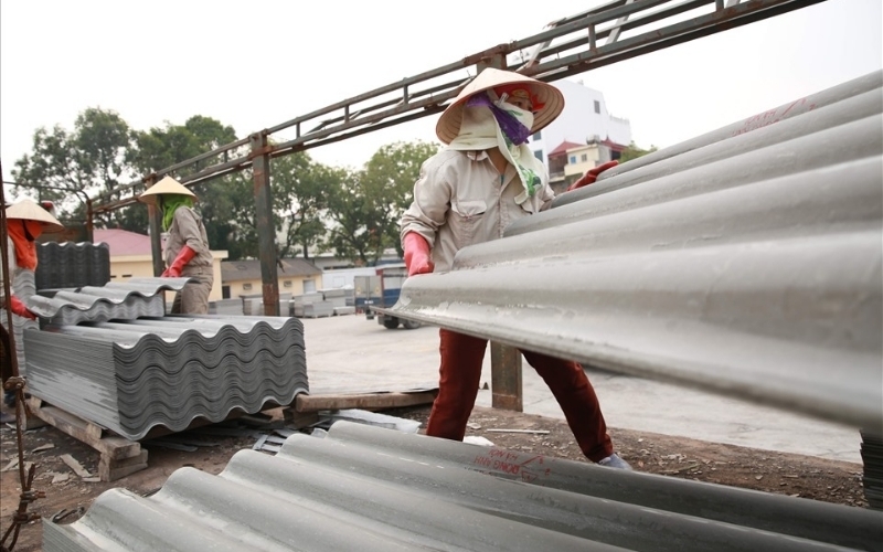 Một số lưu ý khi lợp ngói bờ rô xi măng