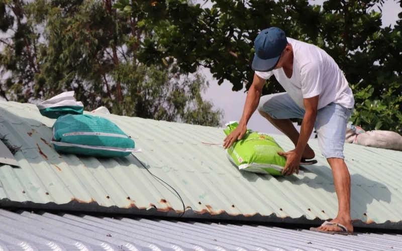 Lợp tôn từ dưới lên trên