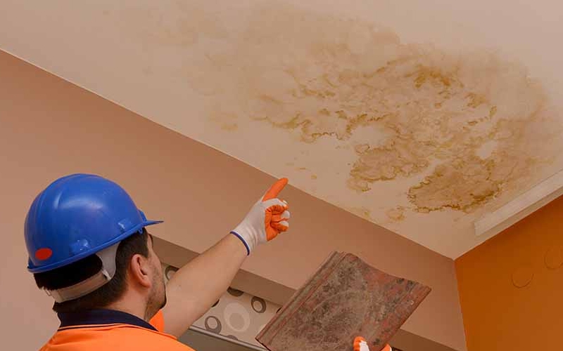 Nóc nhà bị dột