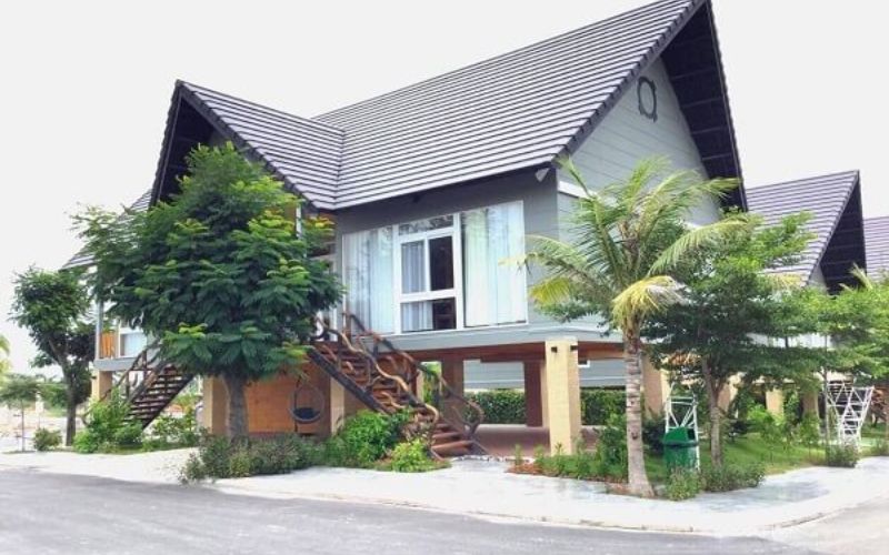 Mẫu mái giả ngói cho nhà phố hiện đại